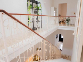 Seaside Sliema Townhouse - Experience Maltese Living